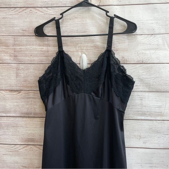 VINTAGE PINEHURST LINGERIE FULL SLIP IN BLACK - Picture 2 of 7